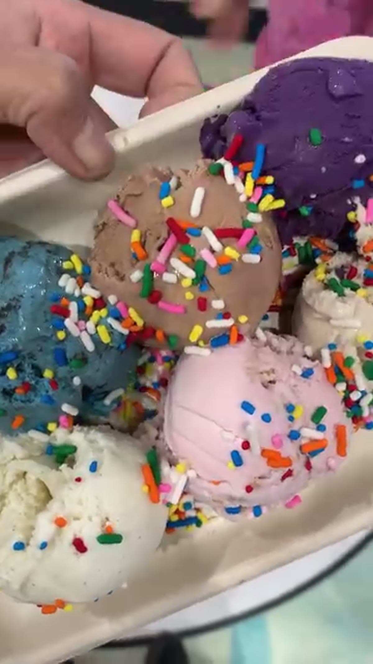 Scoop N' Buns